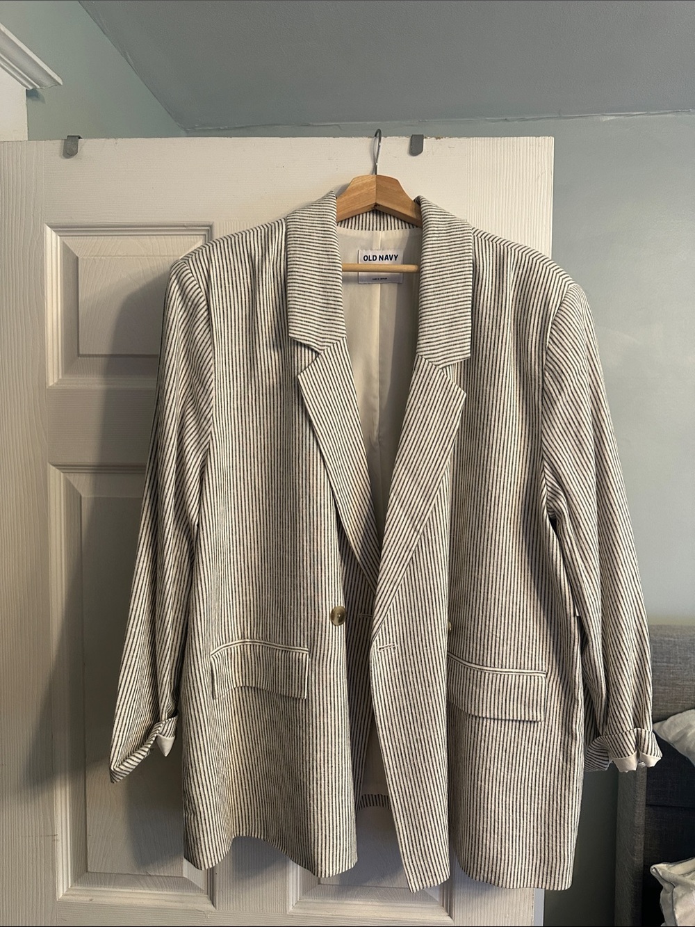 Old Navy Cream and Blue Pinstripe Relaxed Blazer